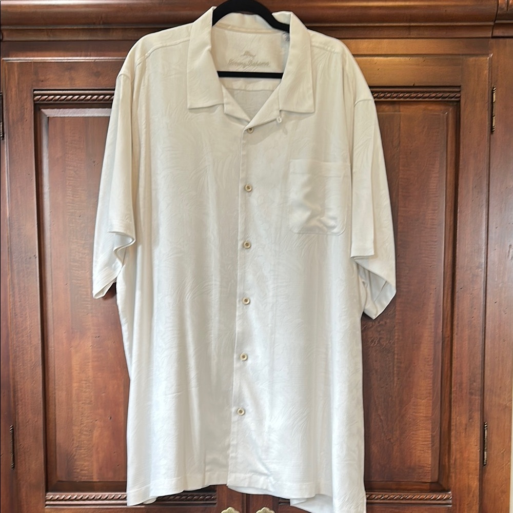 Tommy Bahama Cream Casual Button Down Shirt Linen Texture